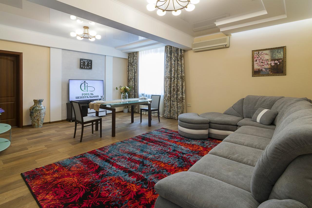 Centralny Hotel Kryvyj Rih Exteriér fotografie