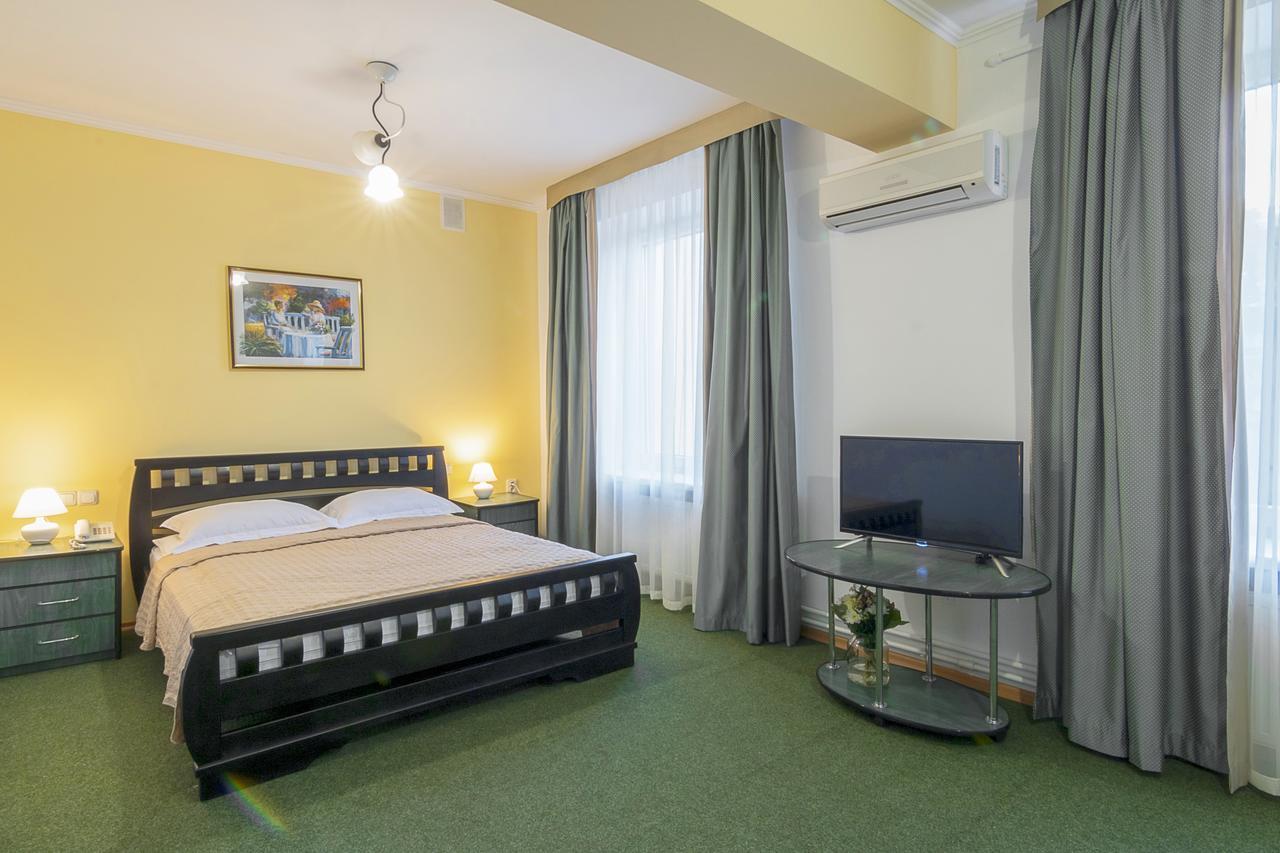 Centralny Hotel Kryvyj Rih Exteriér fotografie